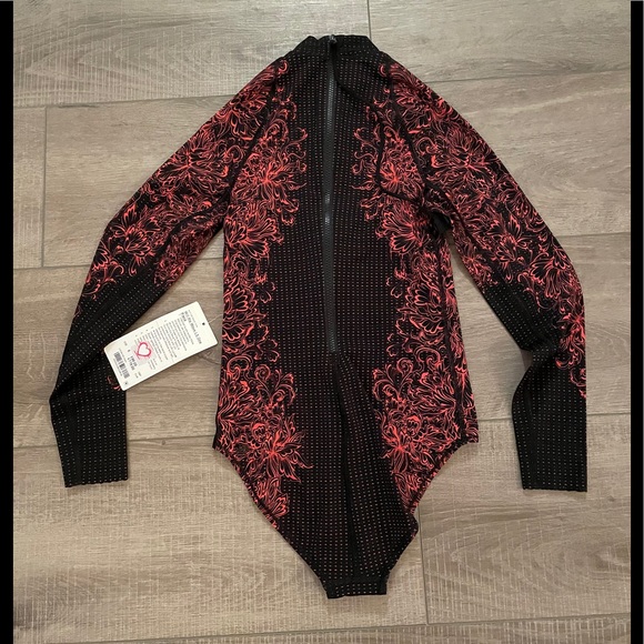 Lululemon Will The Wave Long Sleeve One Piece - Picture 5 of 5